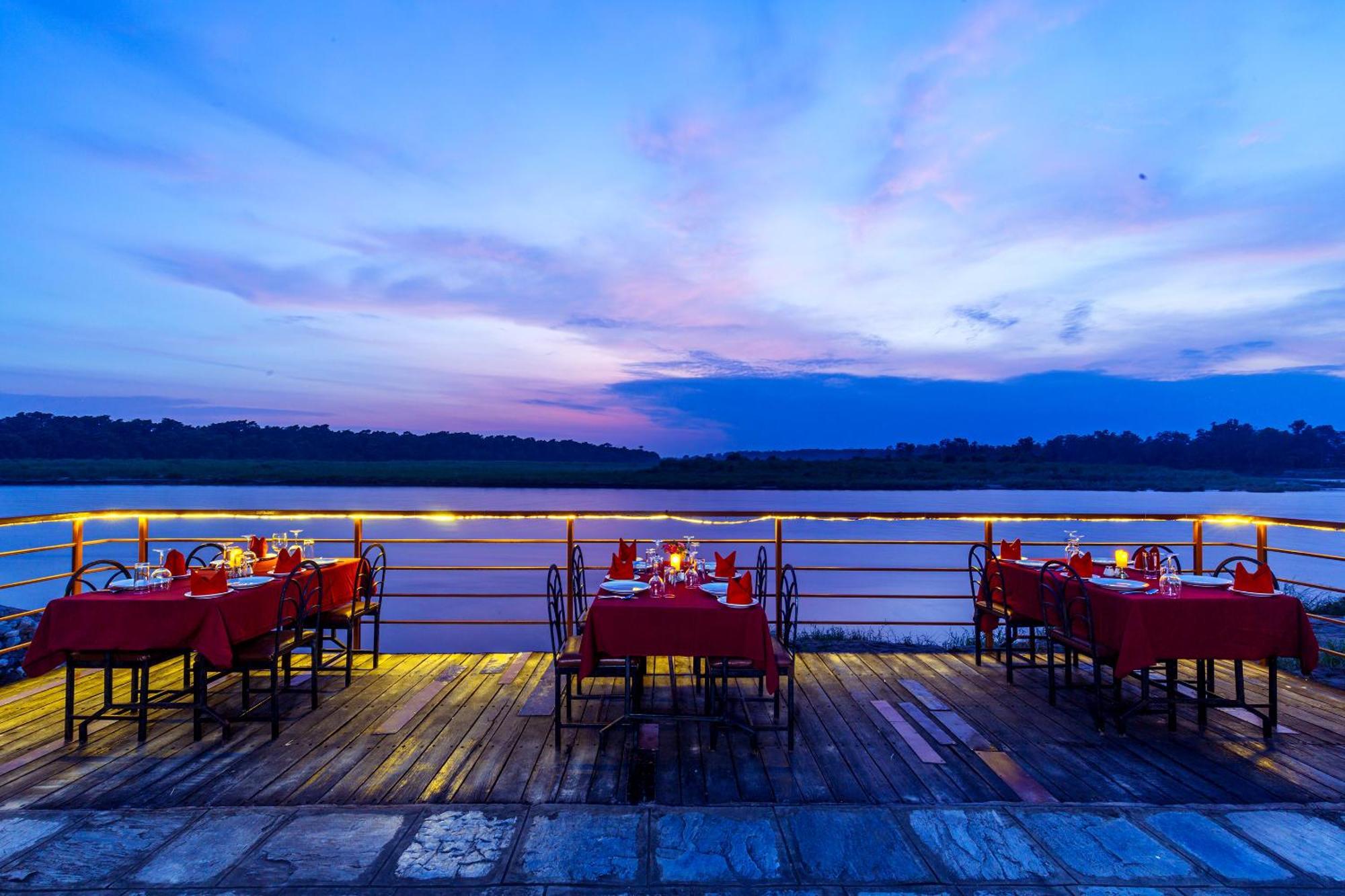 Park Safari Resort, Chitwan National Park Екстер'єр фото