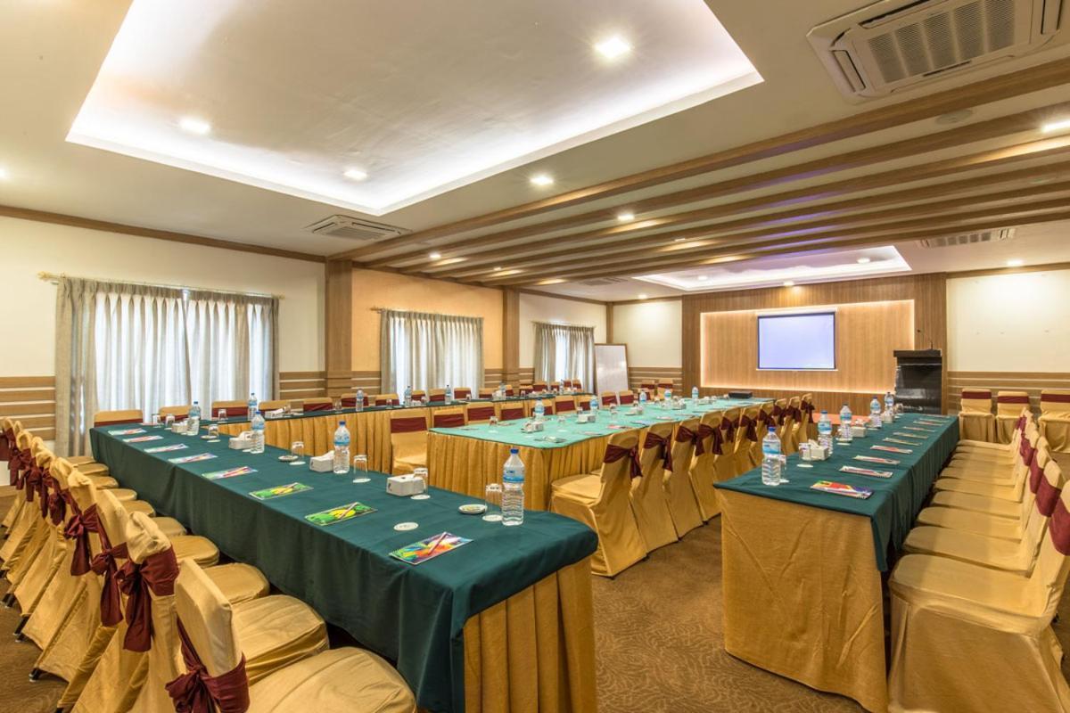 Park Safari Resort, Chitwan National Park Екстер'єр фото